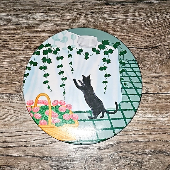Decor Plate Black Cat flower print Italian design footed melamine 🇮🇹 b33 - Picture 1 of 5